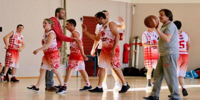 L'équipe de Basket Adapté